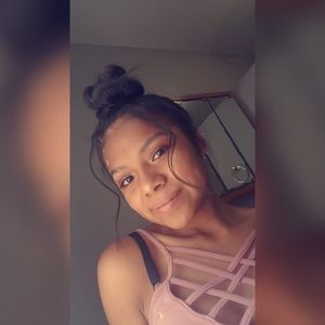 Meet your Posher, Kenia